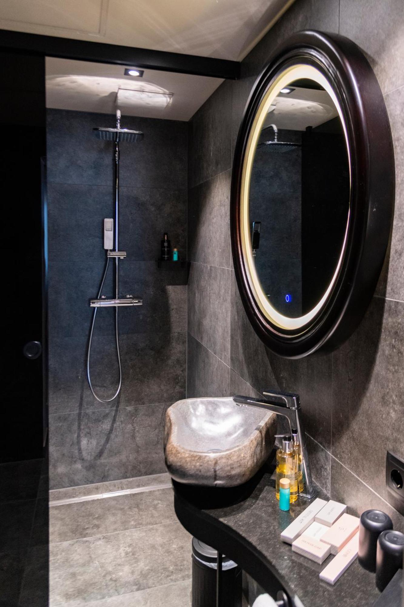 Aiola Living Graz Hotel ภายนอก รูปภาพ
